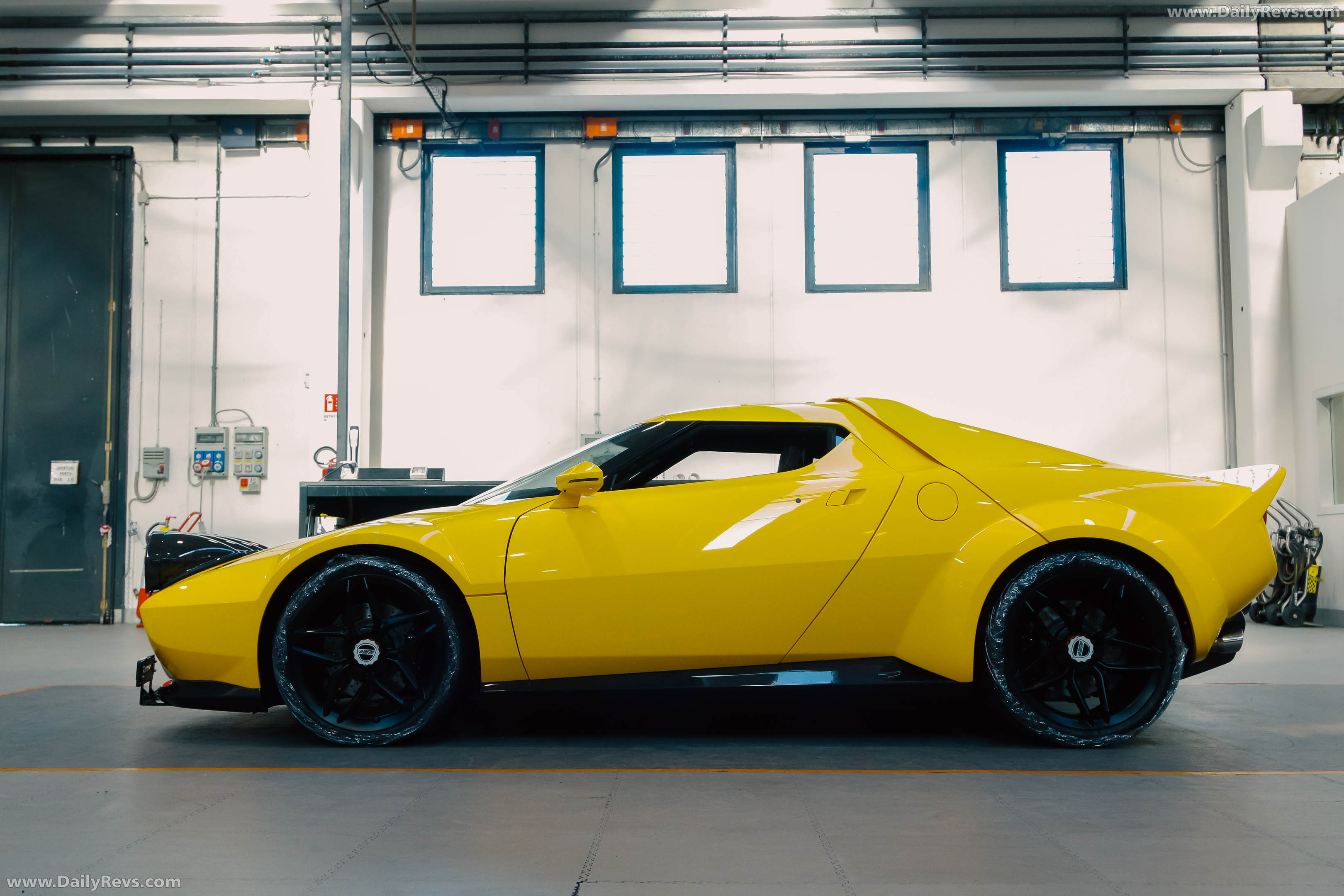 2026 Manifattura Automobili Stratos Side View